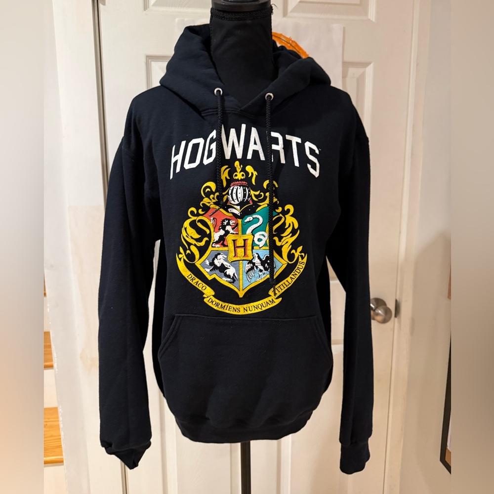 Harry Potter Women’s Hoodie Sweatshirt Hogwarts Crest Wizards Size Small